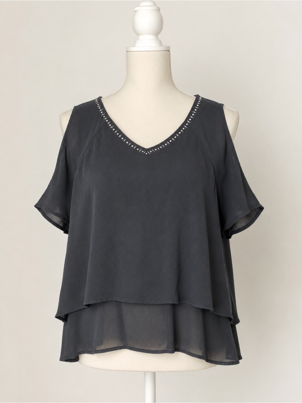 Juicy Couture Cold Shoulder Embellished Chiffon Blouse – Women’s XL – Black